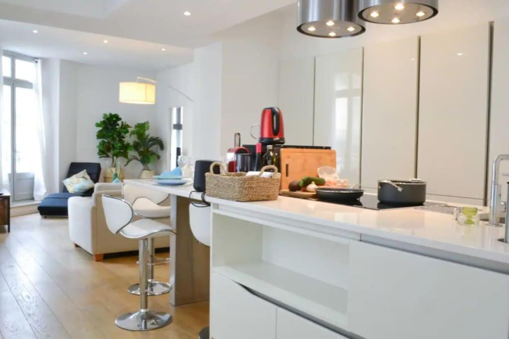 Appartement Centre-Ville Spacieux, Elegant / Climatisation Montpellier Luaran gambar