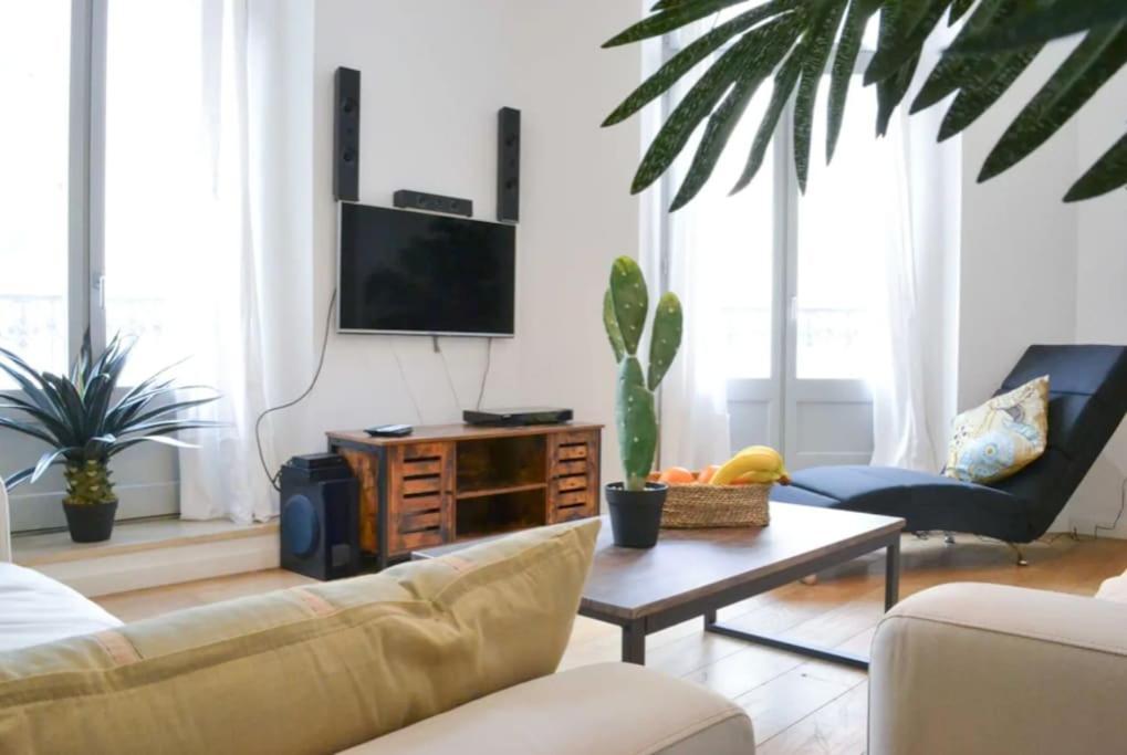 Appartement Centre-Ville Spacieux, Elegant / Climatisation Montpellier Luaran gambar
